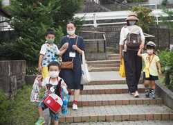 おうちの人と一緒・みんなと一緒に通う幼稚園